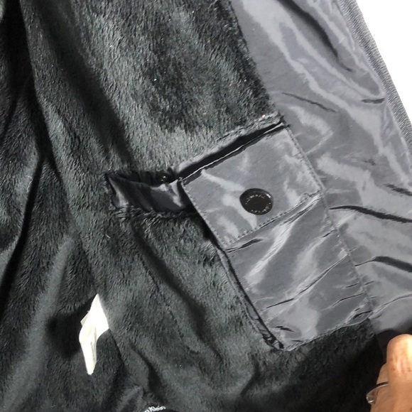 𝅺calvin Klein down coat, black, size small, like new. - Picture 5 of 7